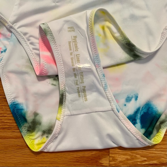 CLEARANCE Old Navy—High-Waisted Tie-Dye Bikini Swim Bottom NWT - Picture 7 of 12